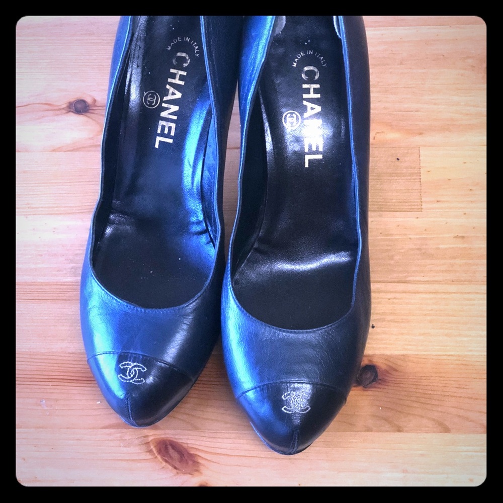 Chanel shoes worn twice was a gift